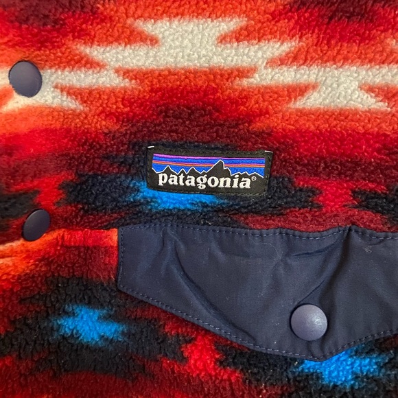 Patagonia Women’s Wild Desert Aztec Print Synchilla Fleece - Picture 2 of 4